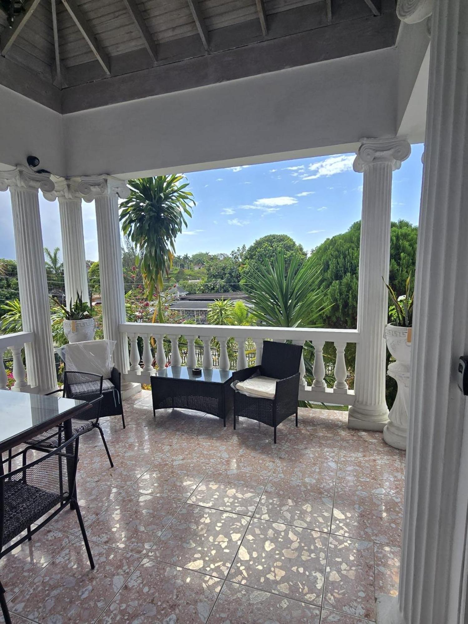 Paradise Palms Jamaica Vacation Rental Монтего-Бей Екстер'єр фото
