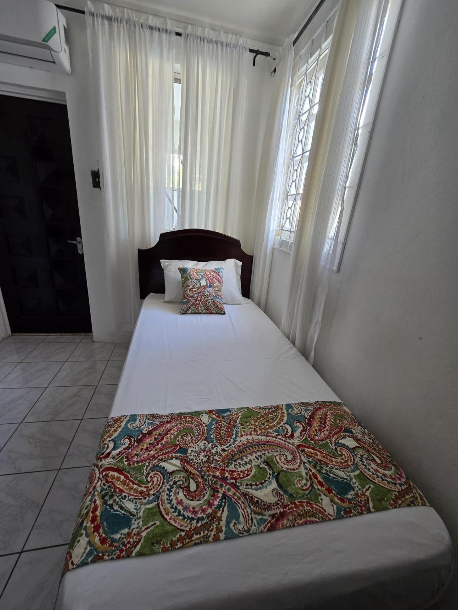 Paradise Palms Jamaica Vacation Rental Монтего-Бей Екстер'єр фото